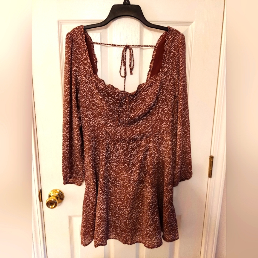 Abercrombie Fitch Women's Dress Size M Cinnamon Polka Dot lined.